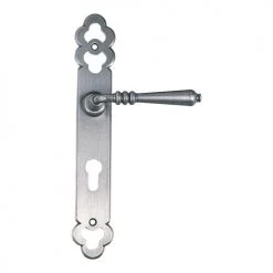 Ensemble sur plaque de style LANGUEDOC